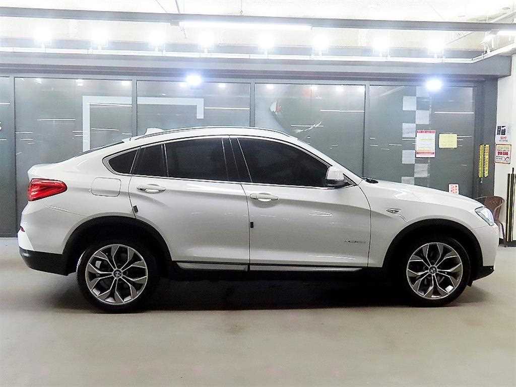 BMW X4 — photo 03
