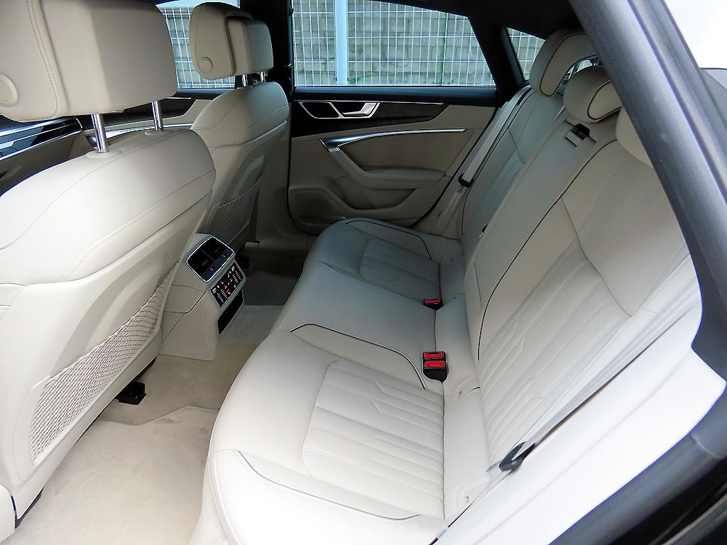 Audi A7 — photo 07