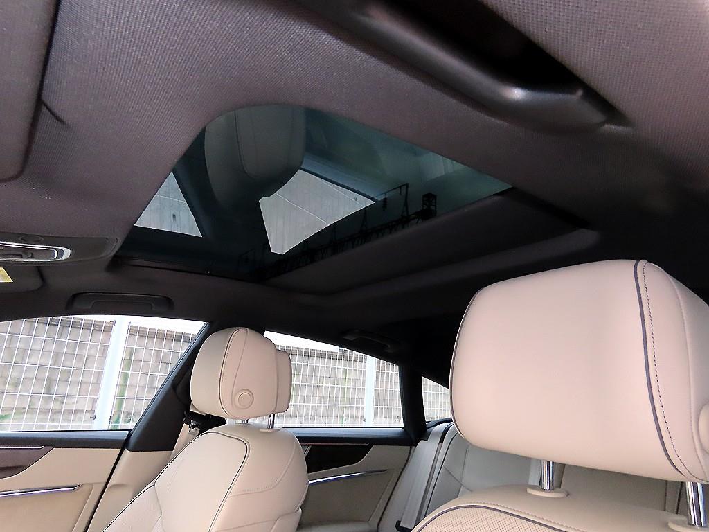 Audi A7 — photo 17