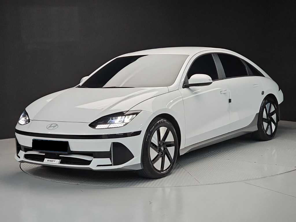 Hyundai Ioniq6 — photo 01