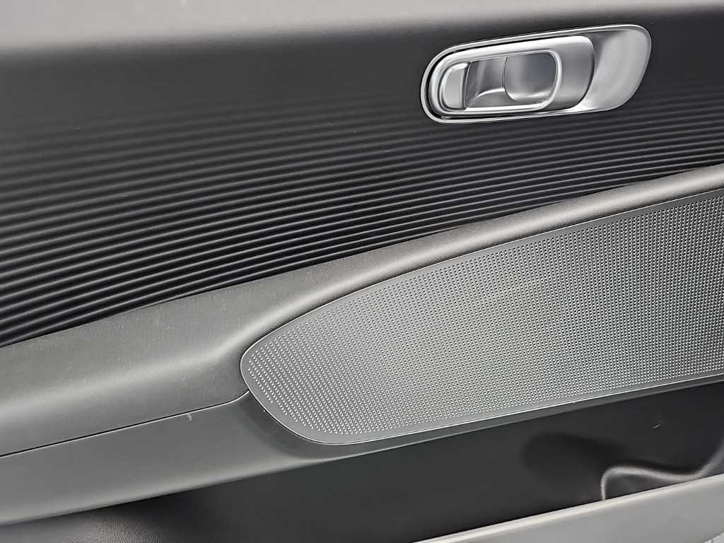 Hyundai Ioniq6 — photo 15