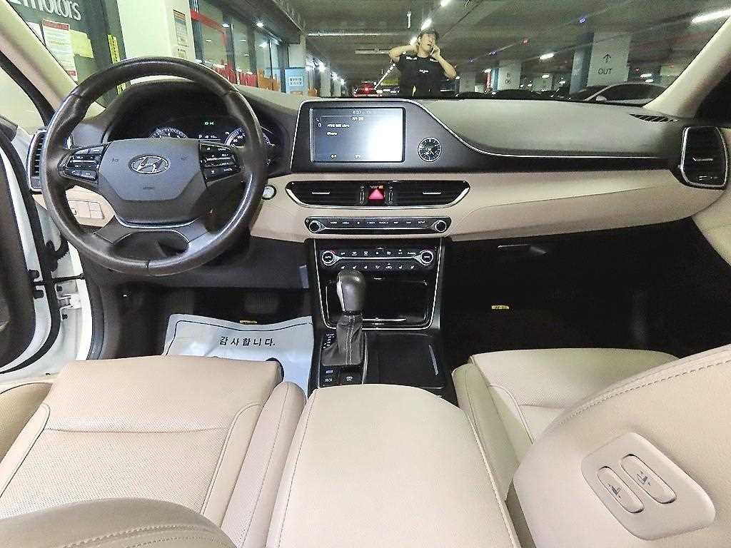 Hyundai Grandeur — photo 10