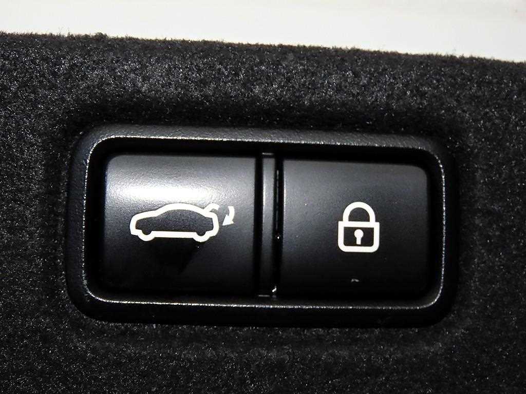 Hyundai Grandeur — photo 16