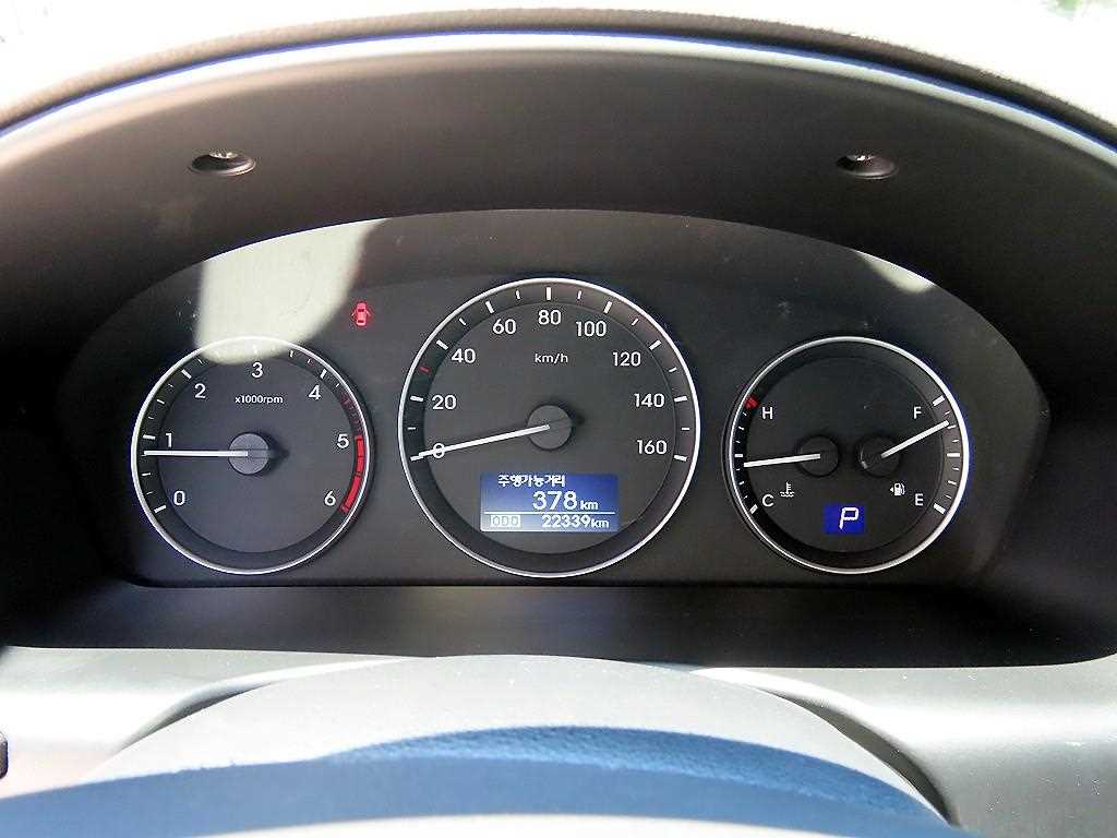 Hyundai Starex — photo 10
