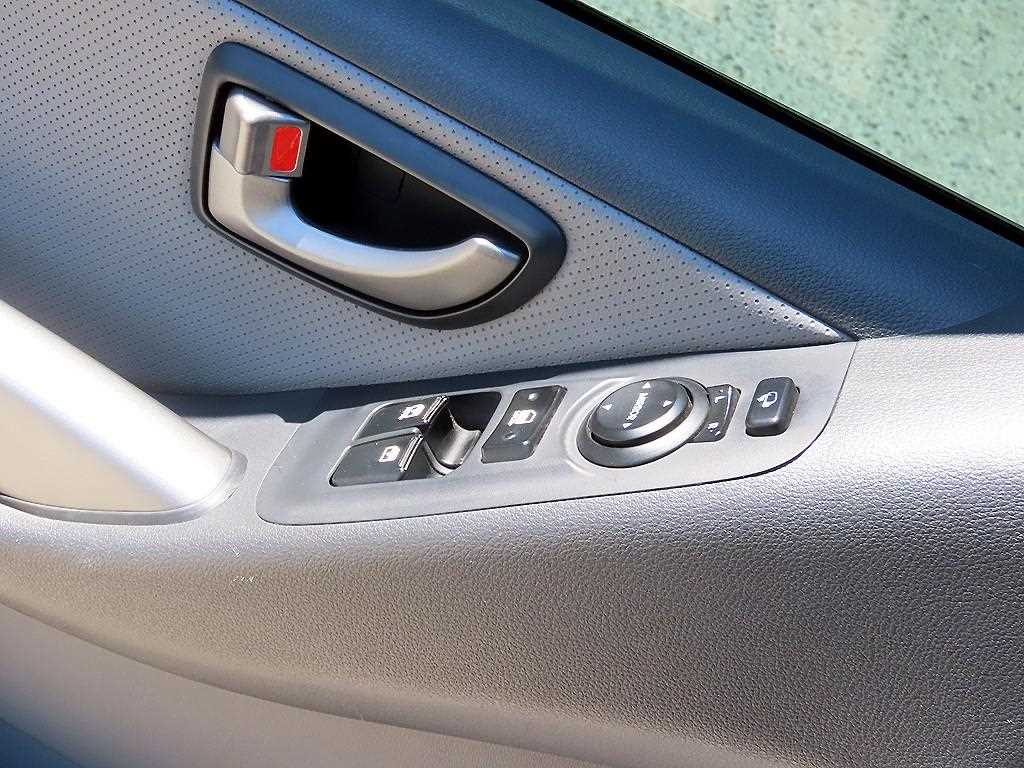 Hyundai Starex — photo 12