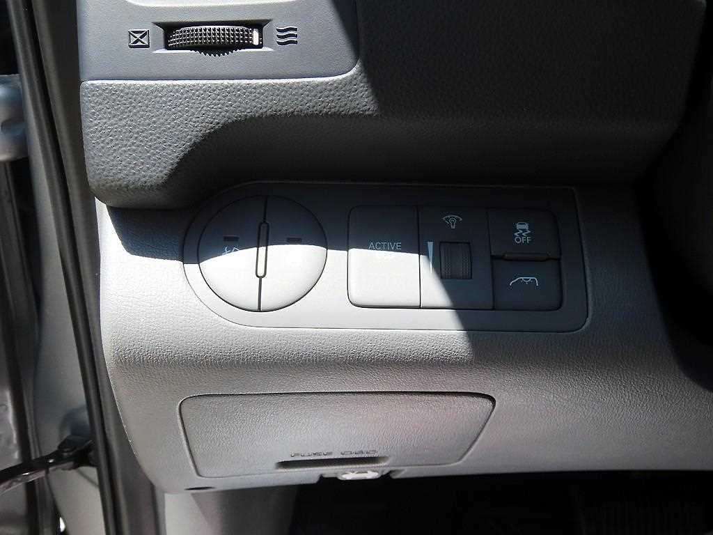 Hyundai Starex — photo 13