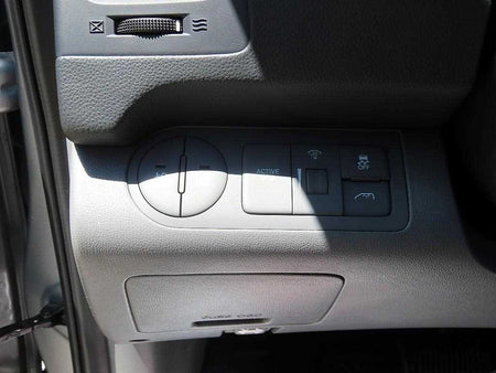 Hyundai Starex — photo 13