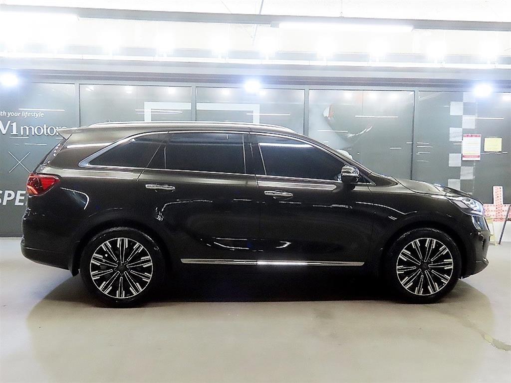 Kia Sorento — photo 03