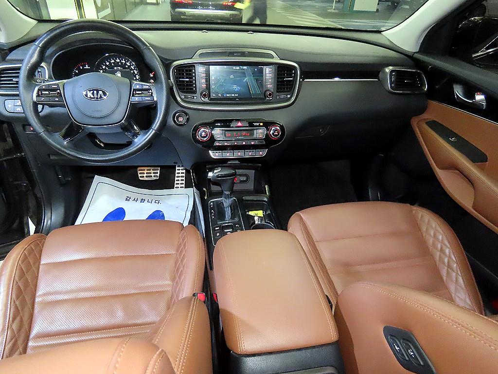 Kia Sorento — photo 10