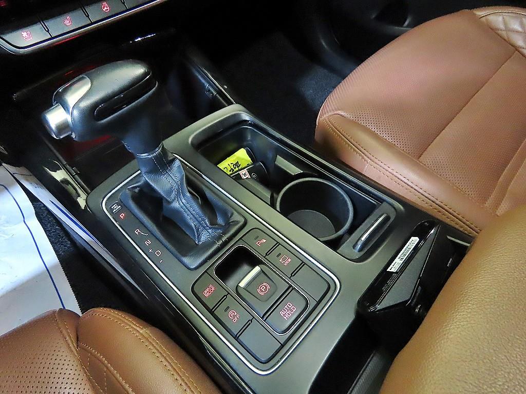 Kia Sorento — photo 12