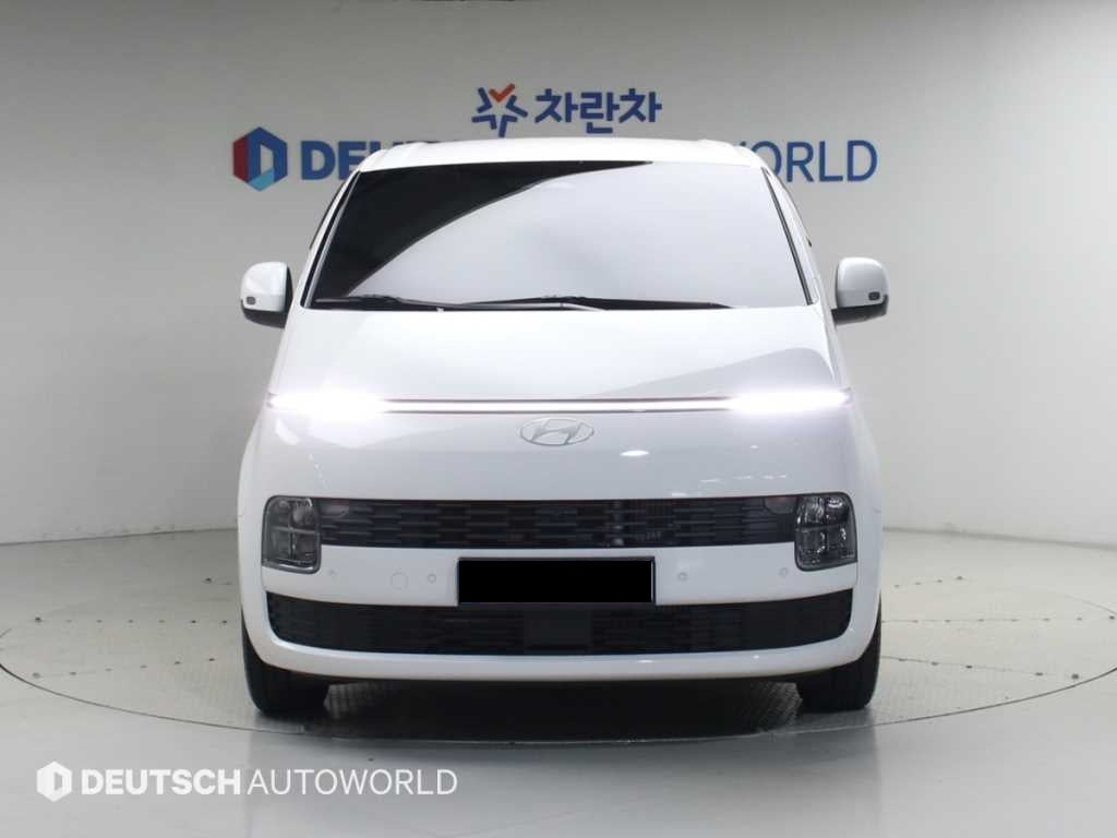 Hyundai Staria — photo 03