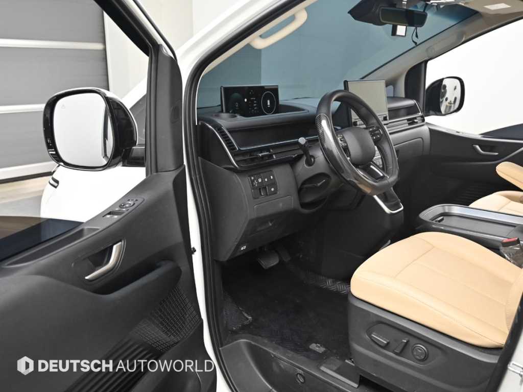 Hyundai Staria — photo 11