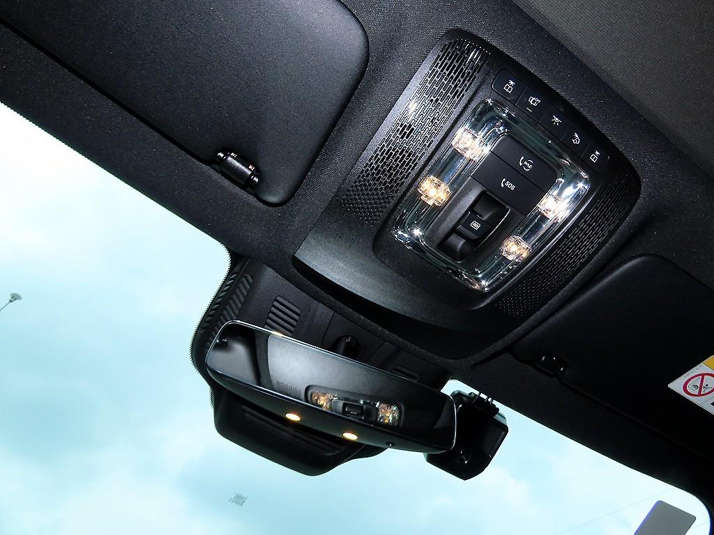 Mercedes-Benz GLA-Class — photo 14