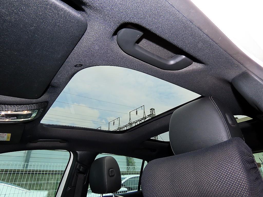 Mercedes-Benz GLA-Class — photo 16
