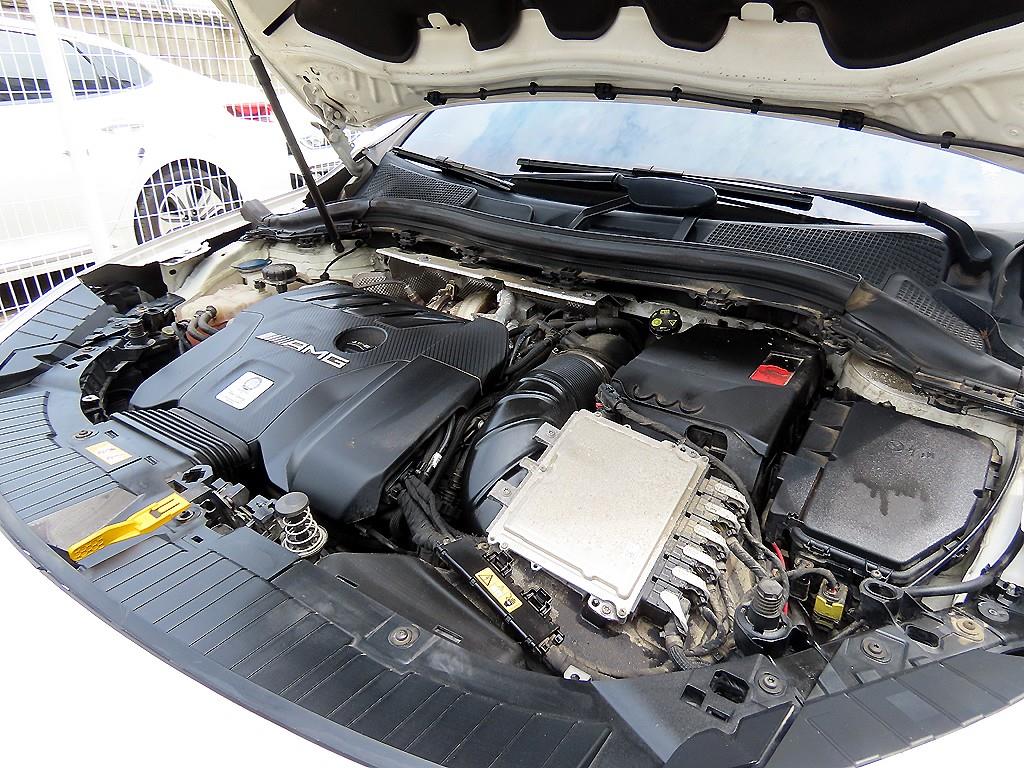 Mercedes-Benz GLA-Class — photo 19