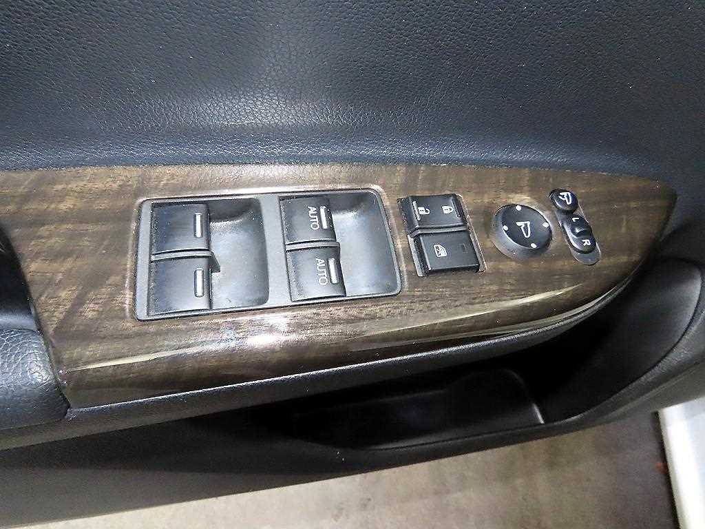 Honda Accord — photo 13
