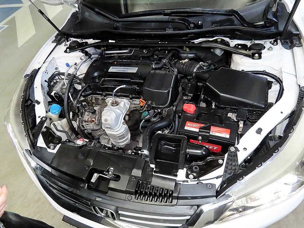 Honda Accord — photo 18