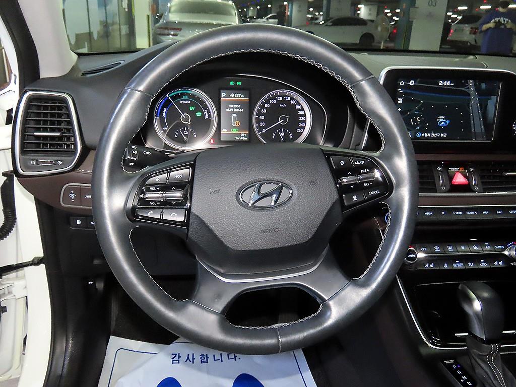 Hyundai Grandeur — photo 08