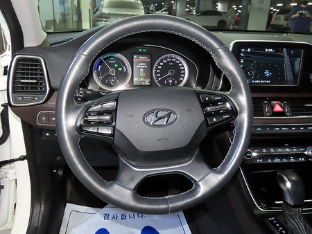 Hyundai Grandeur — photo 08