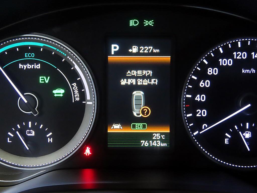 Hyundai Grandeur — photo 09