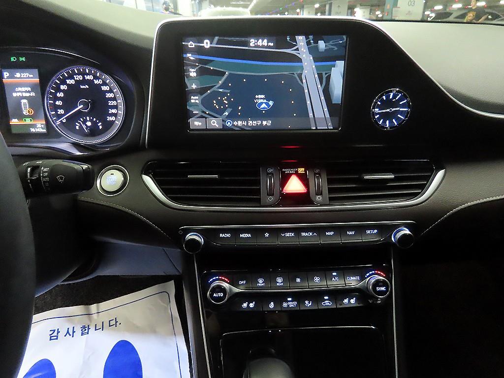 Hyundai Grandeur — photo 11