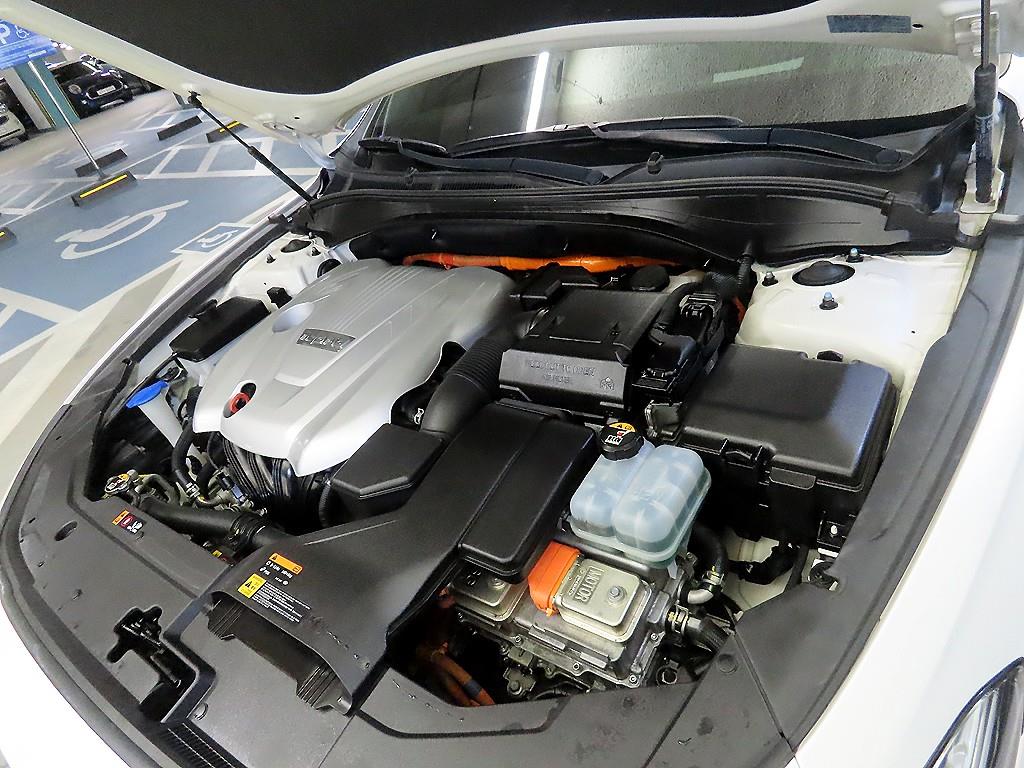 Hyundai Grandeur — photo 19