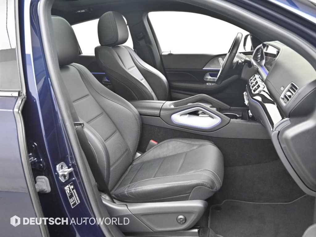 Mercedes-Benz GLE-Class — photo 10