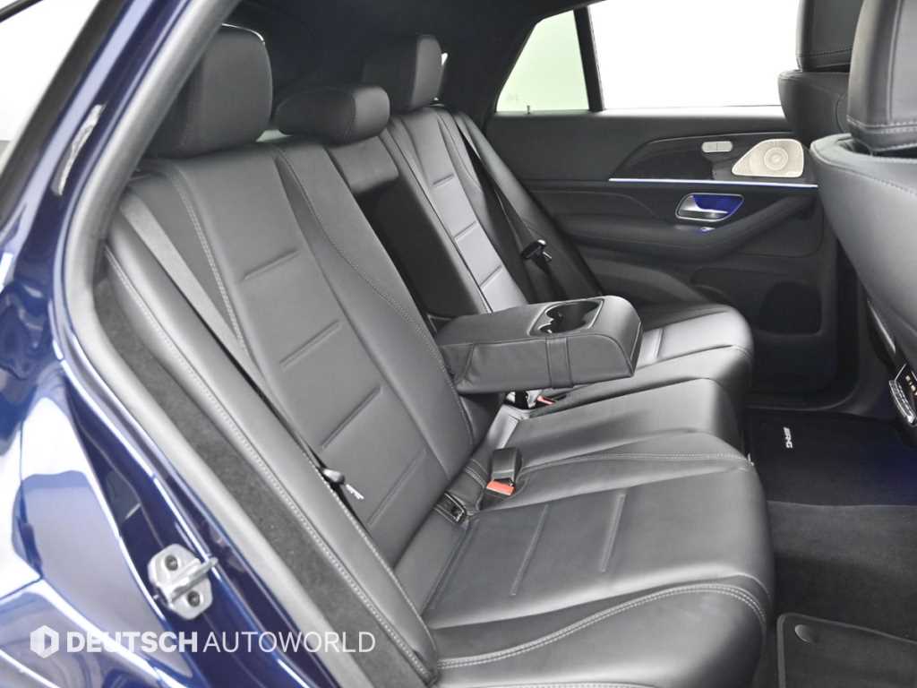 Mercedes-Benz GLE-Class — photo 12