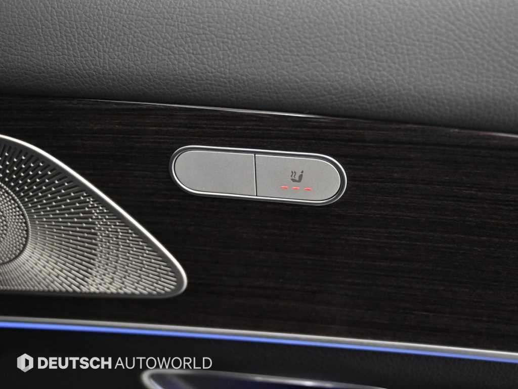 Mercedes-Benz GLE-Class — photo 16