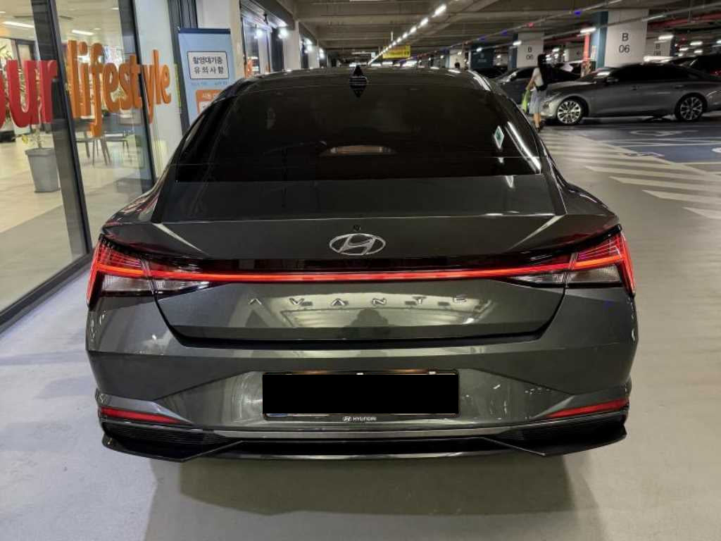 Hyundai Avante — photo 05