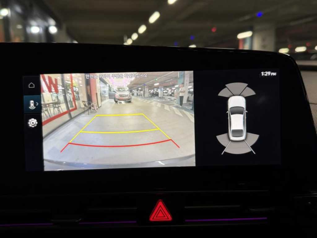 Hyundai Avante — photo 11