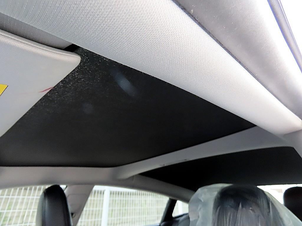 Tesla Model 3 — photo 18