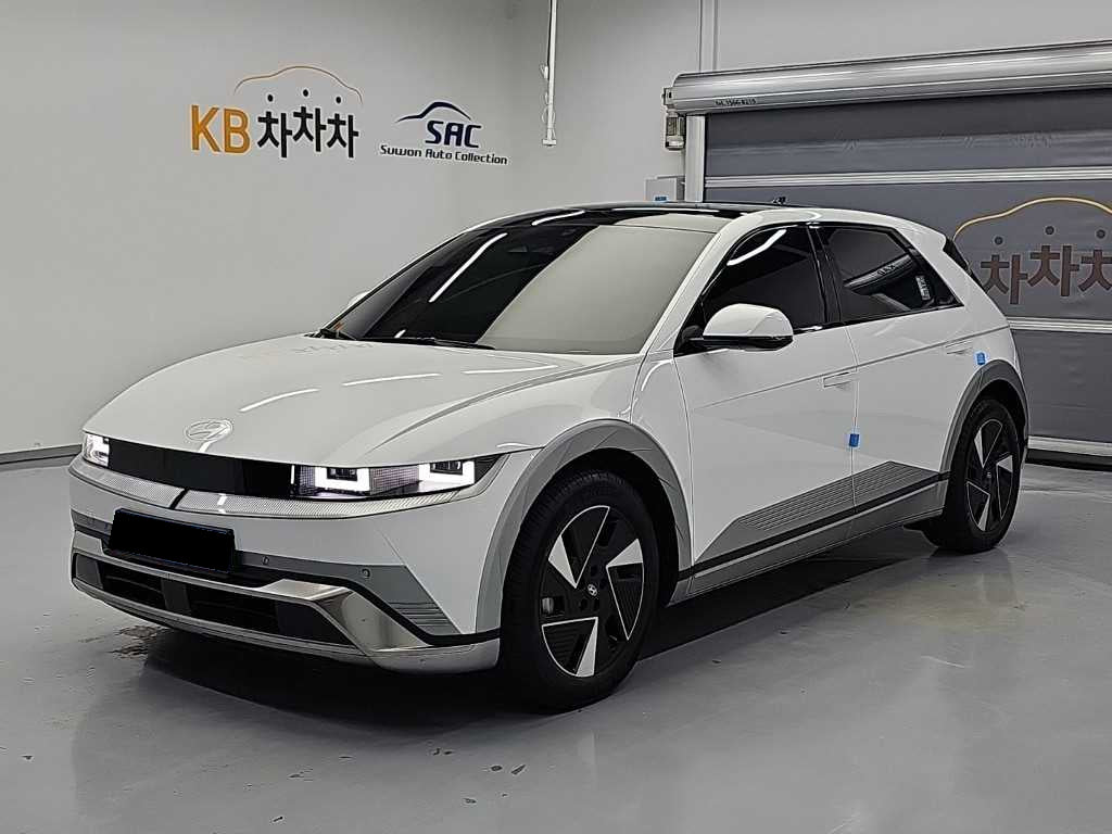 Hyundai Ioniq5 — photo 01