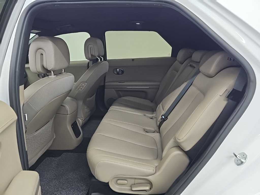 Hyundai Ioniq5 — photo 12