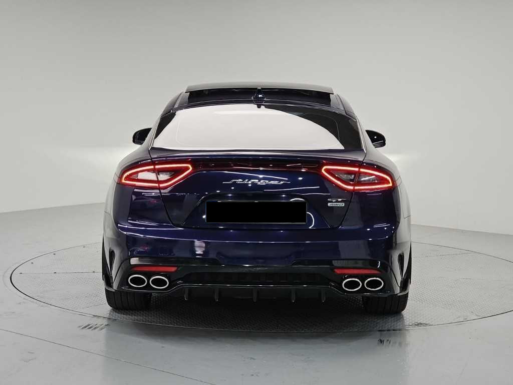 Kia Stinger — photo 03