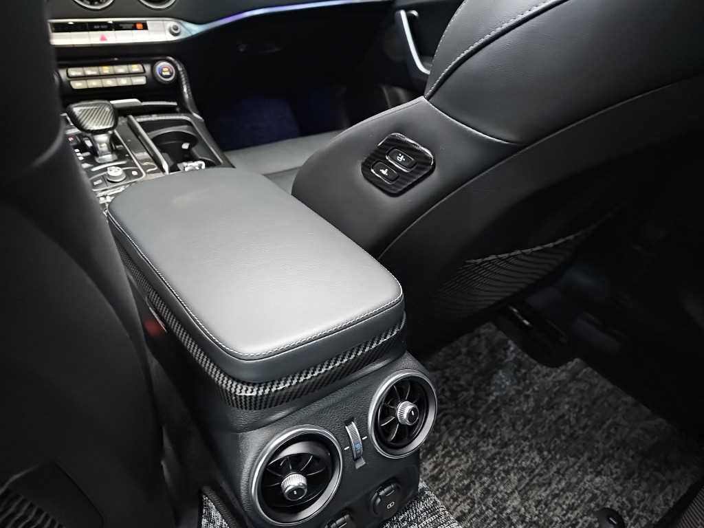 Kia Stinger — photo 14