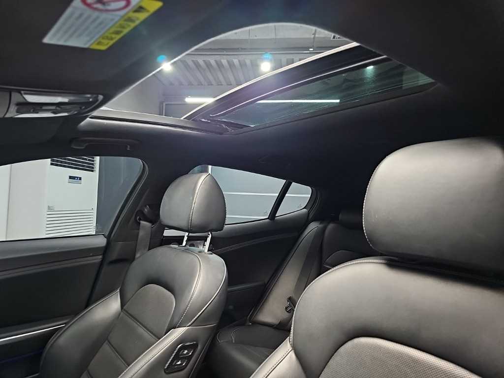 Kia Stinger — photo 15