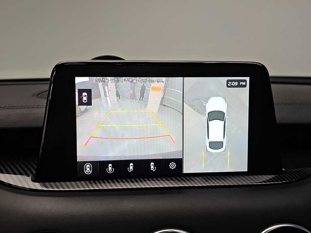 Kia Stinger — photo 17