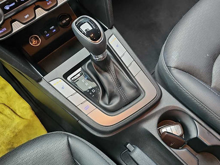 Hyundai Avante — photo 08