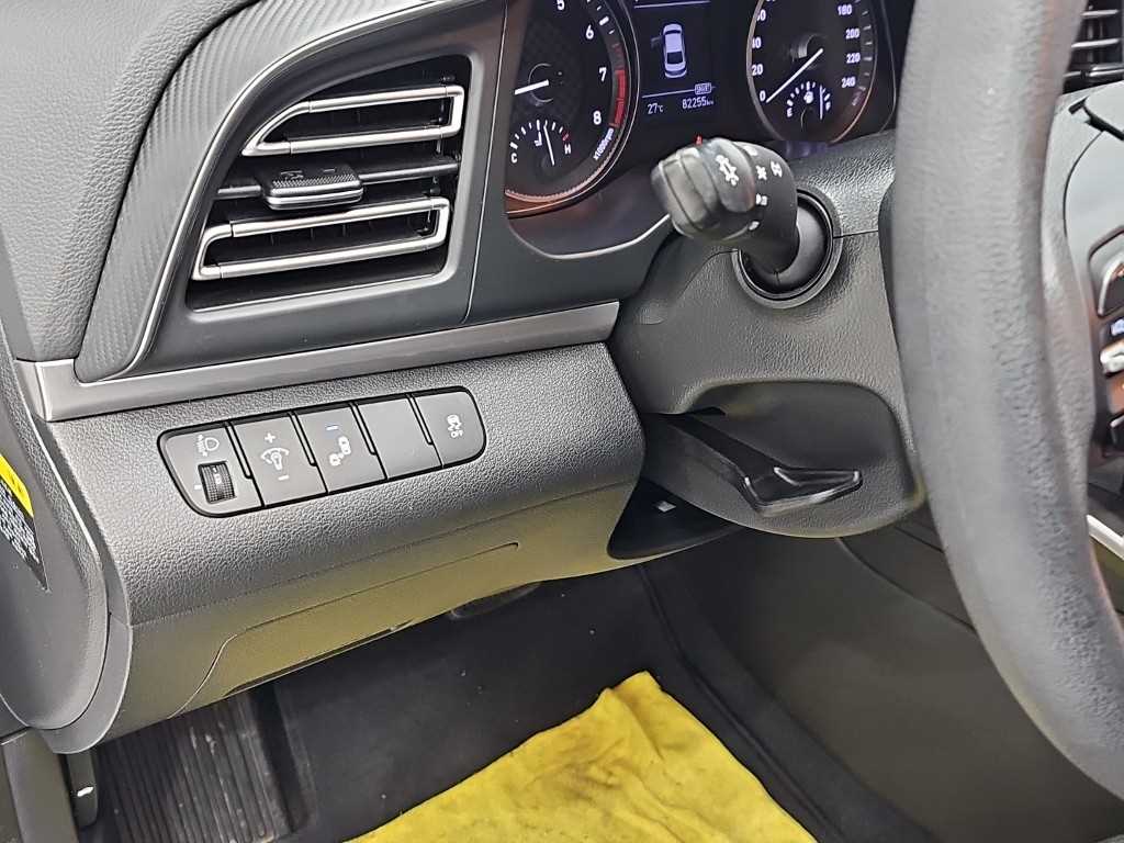 Hyundai Avante — photo 16