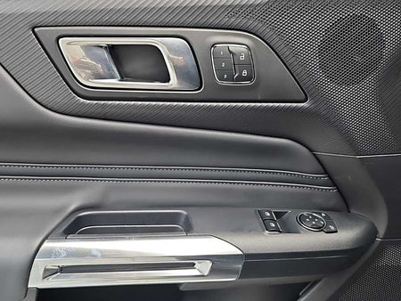 Ford Mustang — photo 15