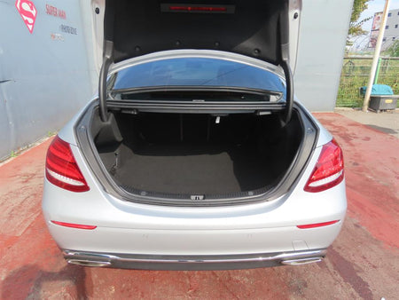 Mercedes-Benz E-Class — photo 05