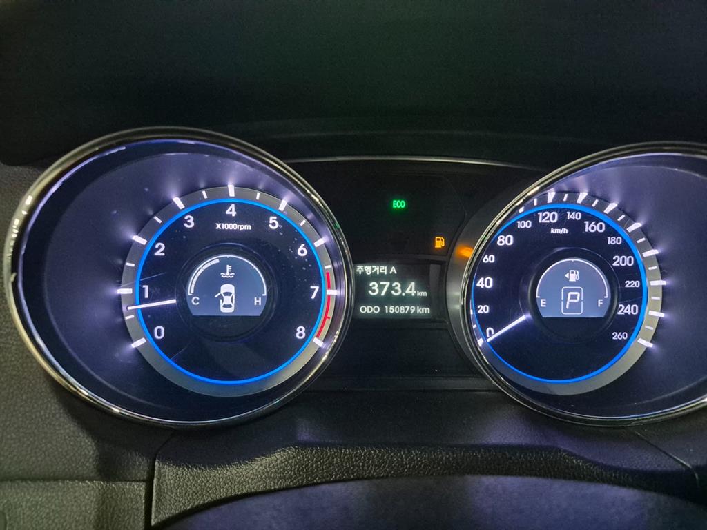 Hyundai Sonata — photo 11