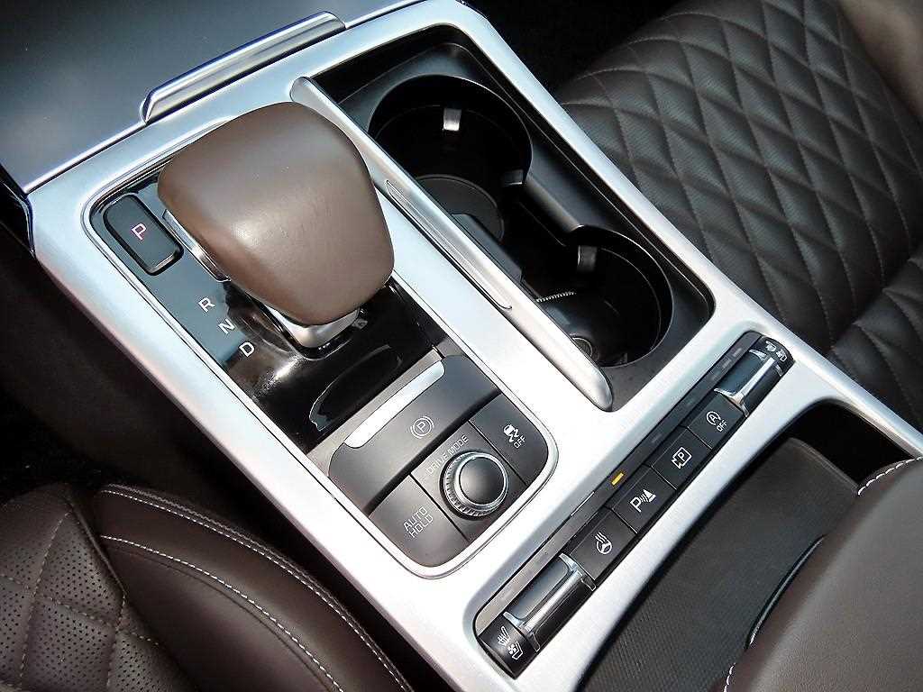 Kia Stinger — photo 11
