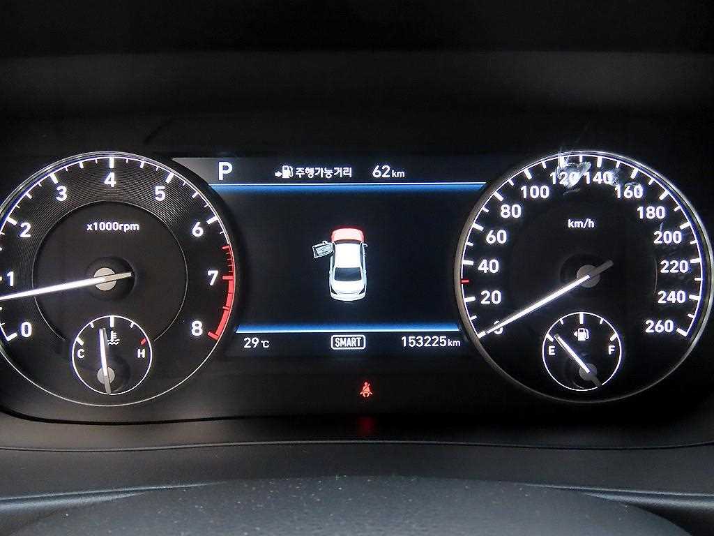 Genesis EQ900 — photo 09