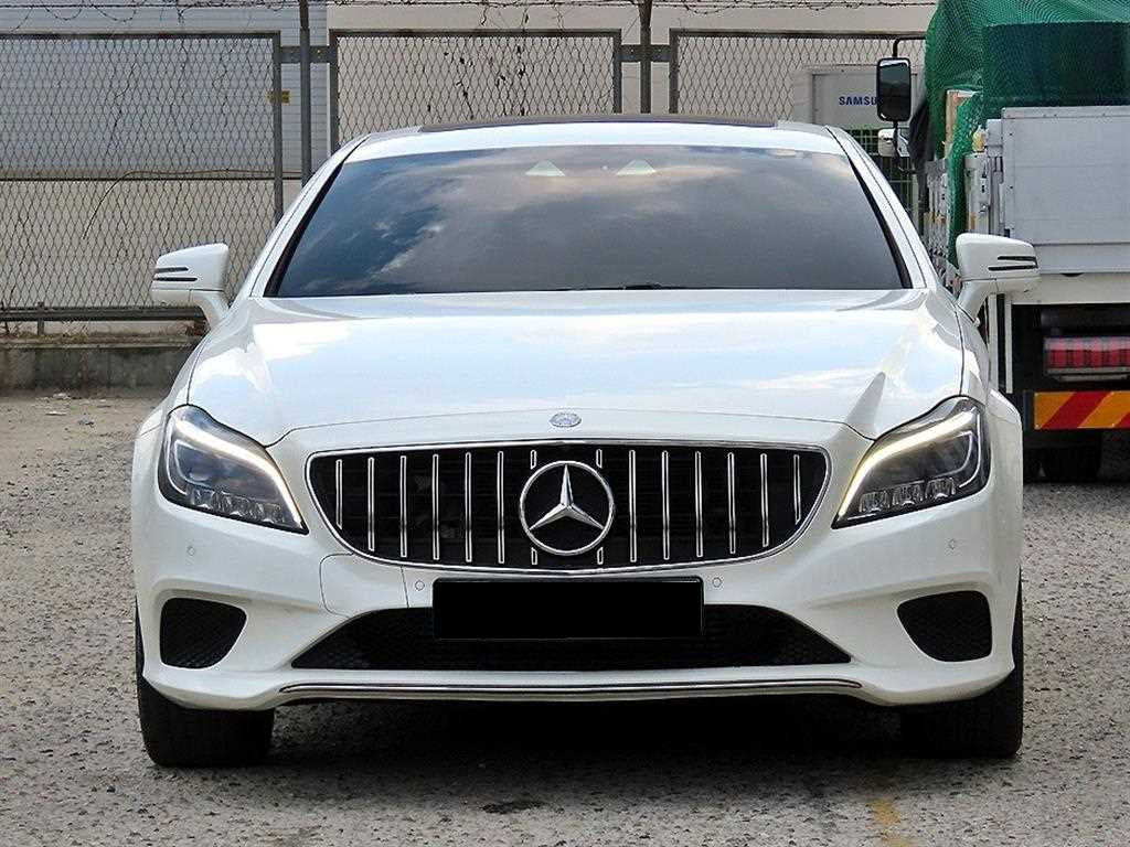 Mercedes-Benz CLS-Class — photo 01