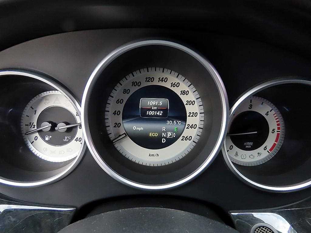 Mercedes-Benz CLS-Class — photo 09