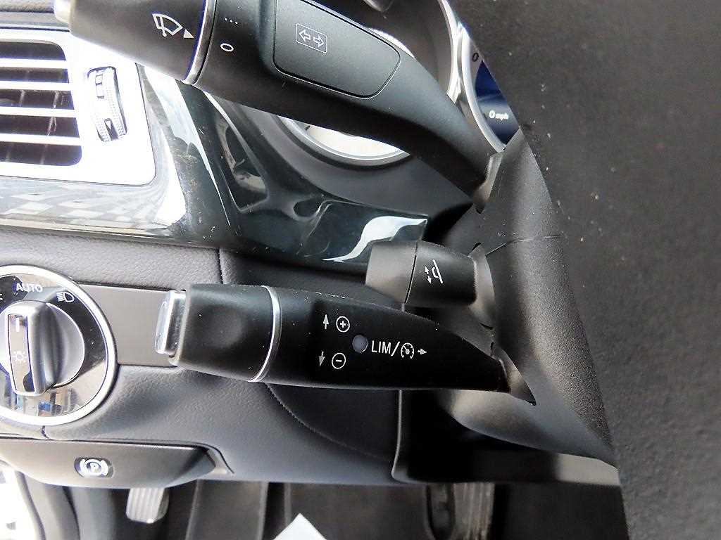 Mercedes-Benz CLS-Class — photo 12