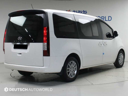 Hyundai Staria — photo 02