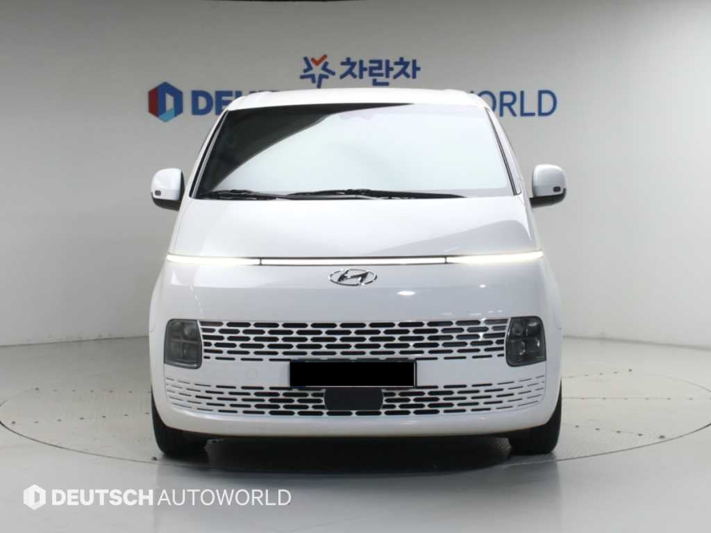 Hyundai Staria — photo 03